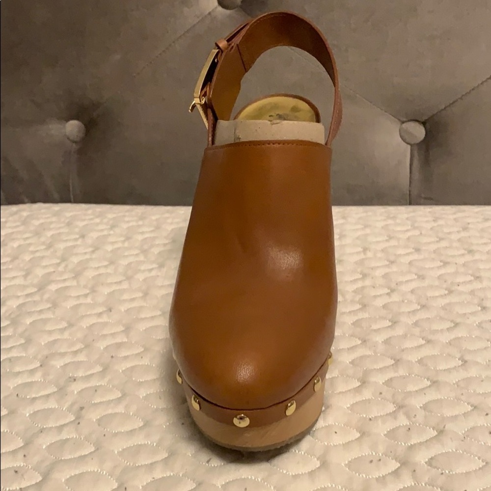 Shoes - Picture 4 of 5